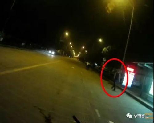 男子假装吃瓜观众,揭秘娱乐圈幕后风云