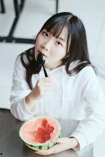 吃瓜少女浅浅,吃瓜少女浅浅的奇幻之旅